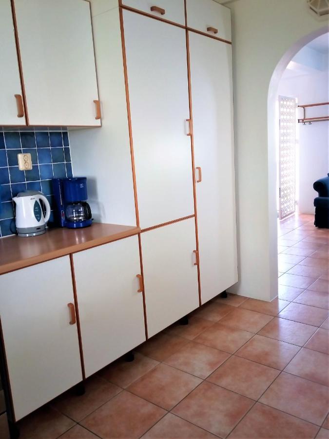 Méro Caribbean Sea View Holiday Apartments מראה חיצוני תמונה