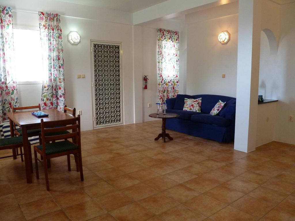 Méro Caribbean Sea View Holiday Apartments חדר תמונה