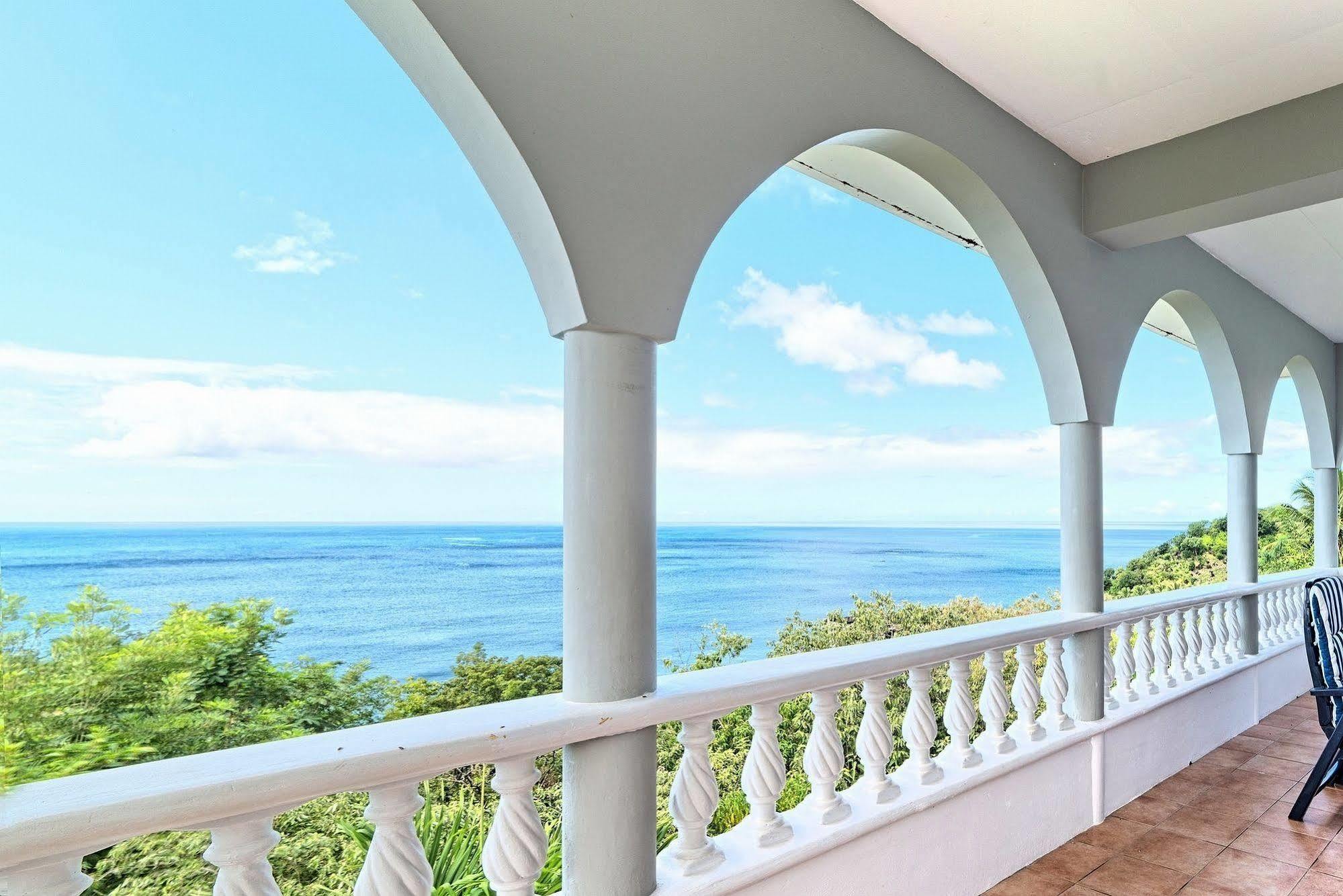 Méro Caribbean Sea View Holiday Apartments מראה חיצוני תמונה