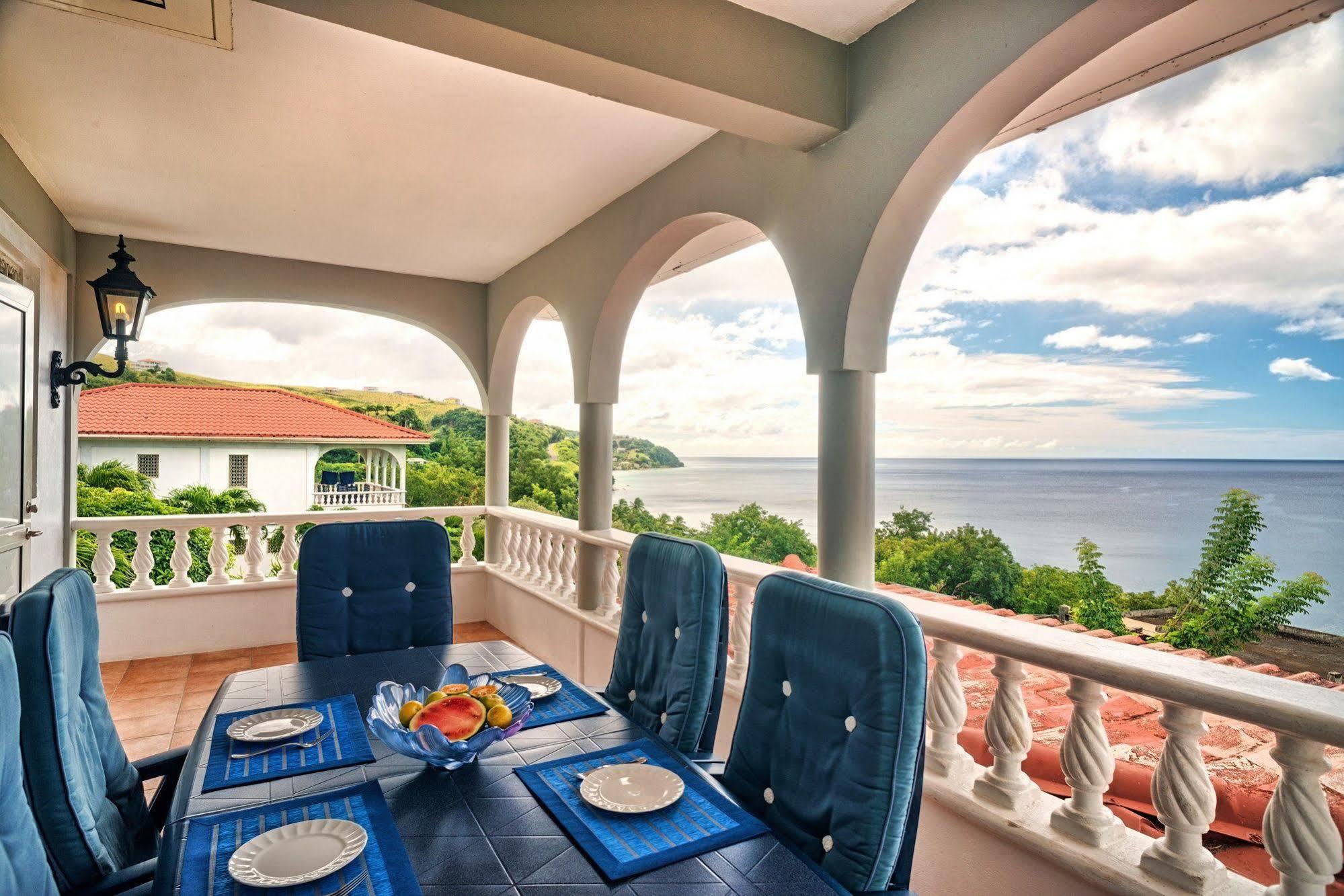 Méro Caribbean Sea View Holiday Apartments מראה חיצוני תמונה